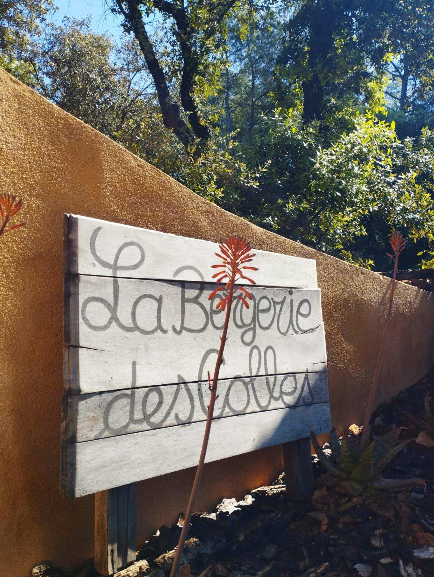 La Bergerie Des Colles Acomodação com café da manhã Entrecasteaux Exterior foto